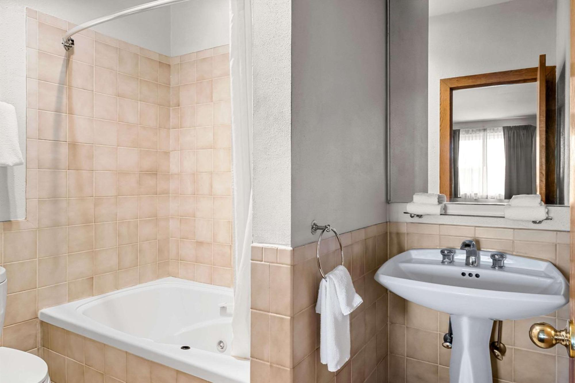 Rodeway Inn Billings Logan Intl Airport Near St Vincent Hospital Ngoại thất bức ảnh