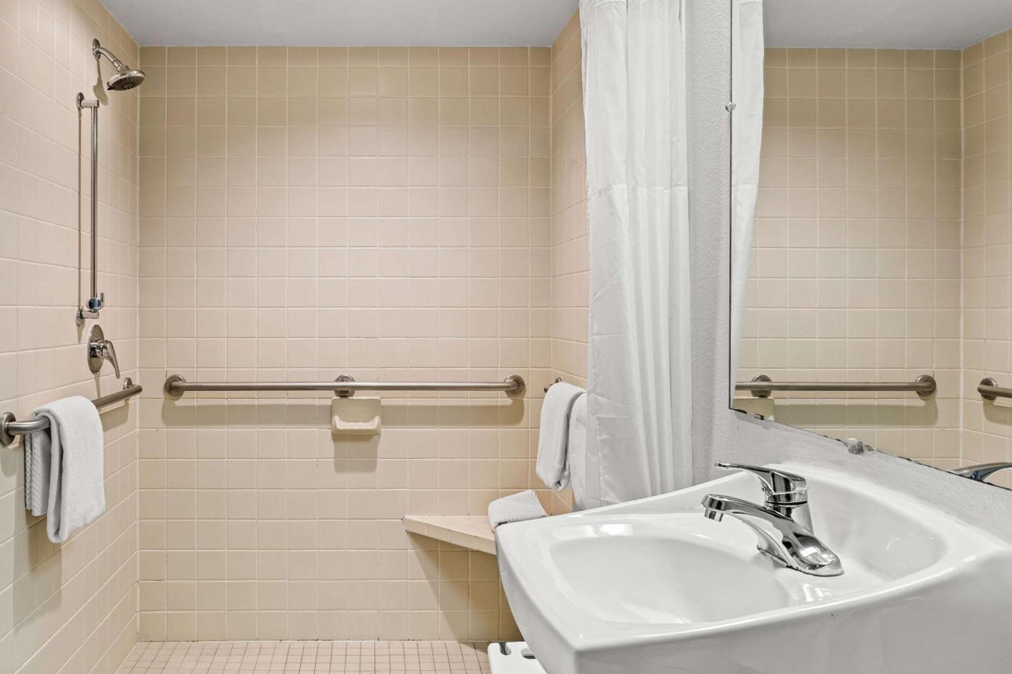Rodeway Inn Billings Logan Intl Airport Near St Vincent Hospital Ngoại thất bức ảnh