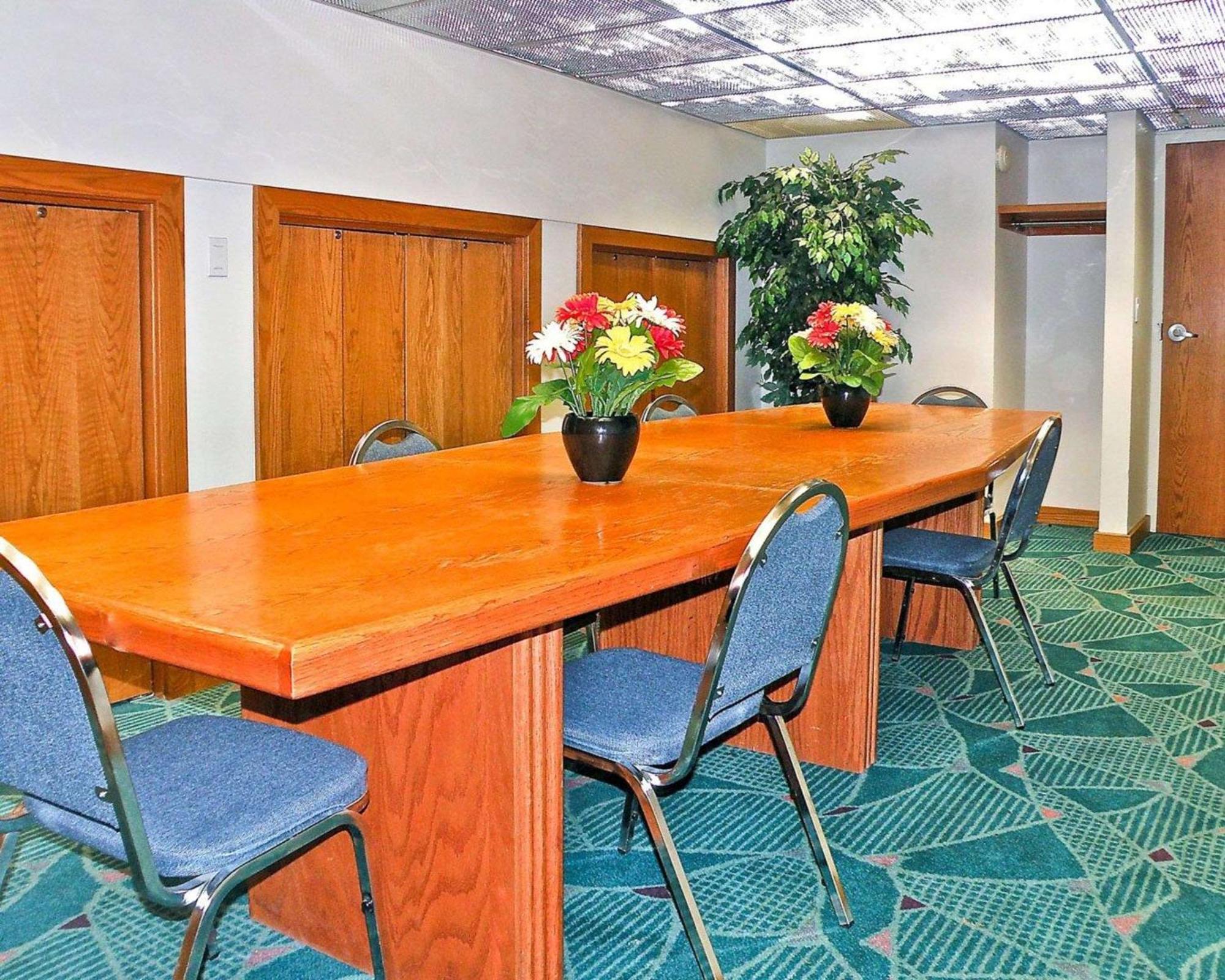 Rodeway Inn Billings Logan Intl Airport Near St Vincent Hospital Ngoại thất bức ảnh